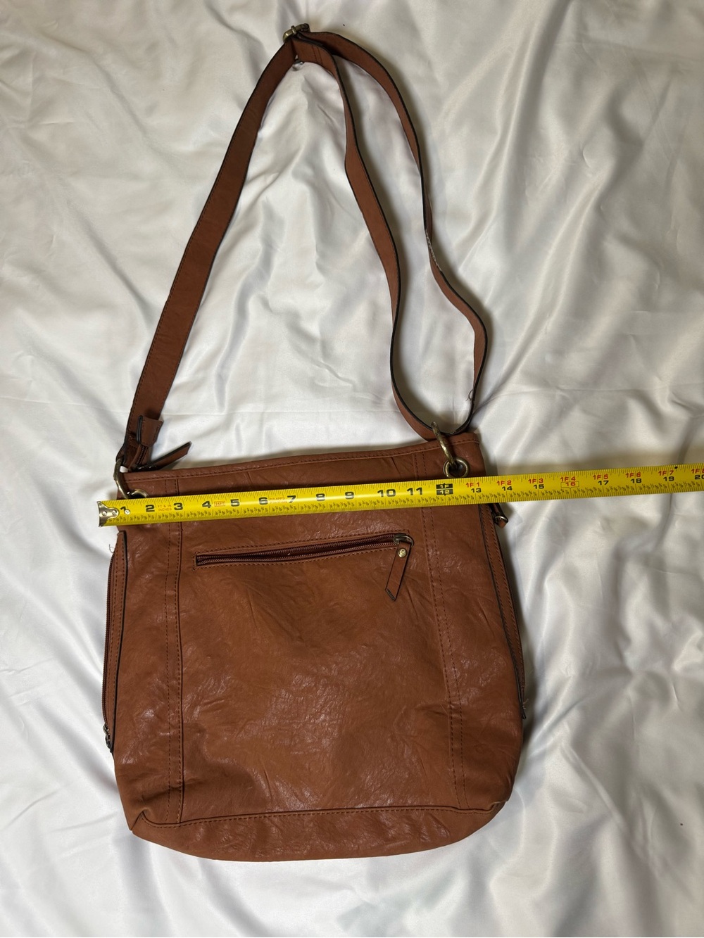 Bueno Pebbled Brown Crossbody Shoulder Zip Closure Inner/Outer Pockets - Picture 4 of 8